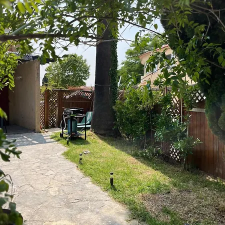 Holiday home Maison Bord De 2 *