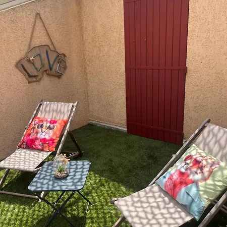 Holiday home Maison Bord De 2 Hyeres