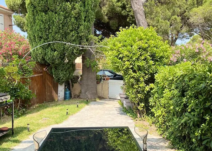 Maison Bord De 2 度假居 *